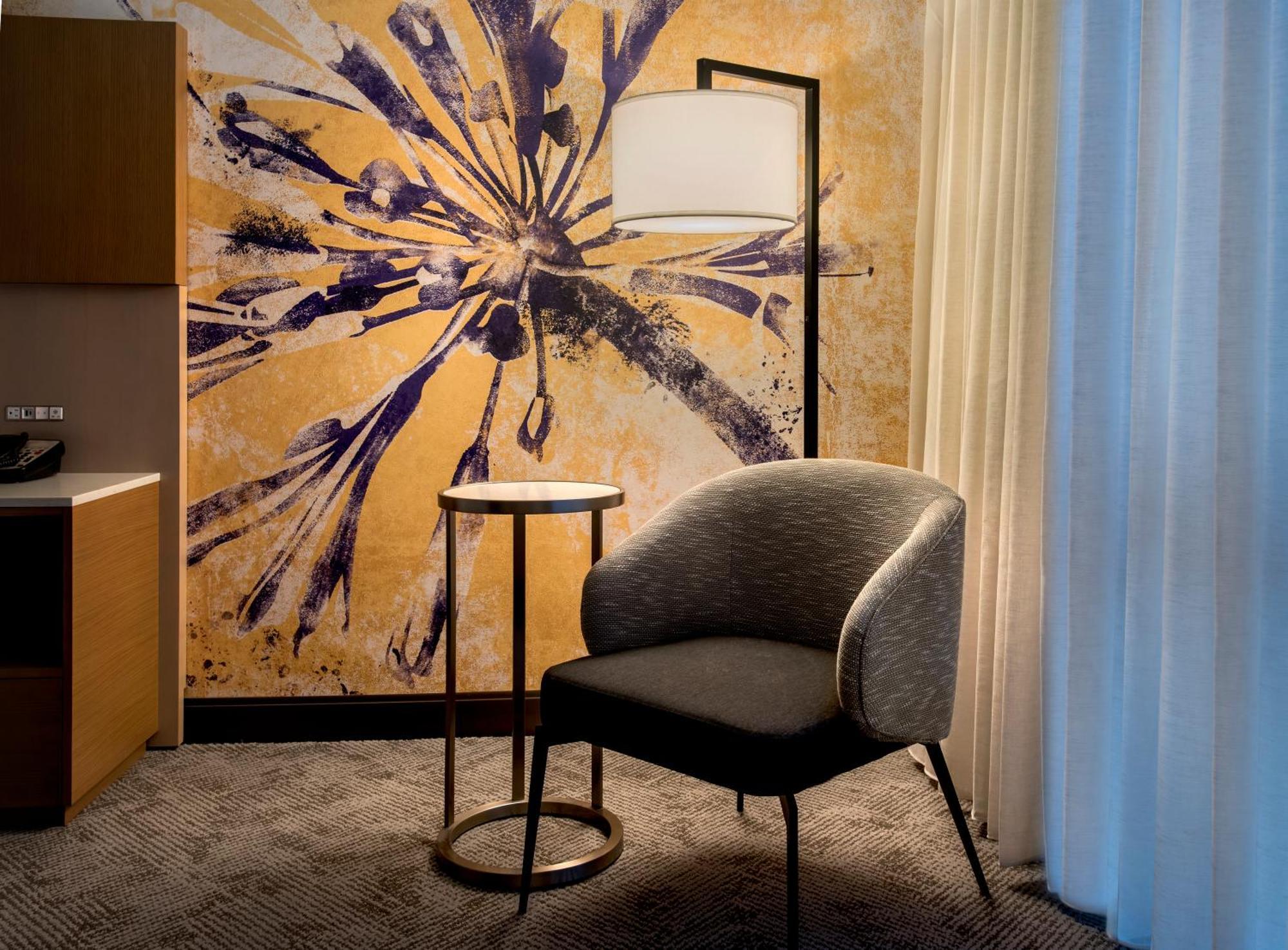 Westchester Marriott Tarrytown Exterior photo