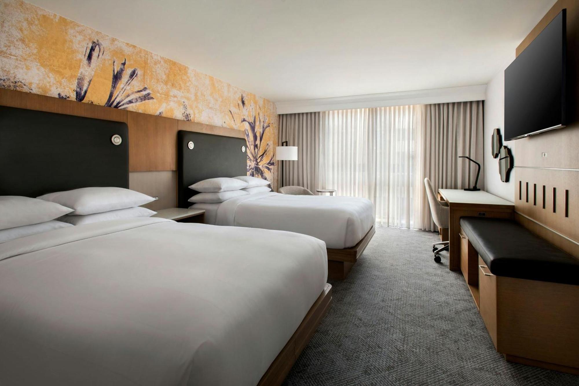 Westchester Marriott Tarrytown Exterior photo