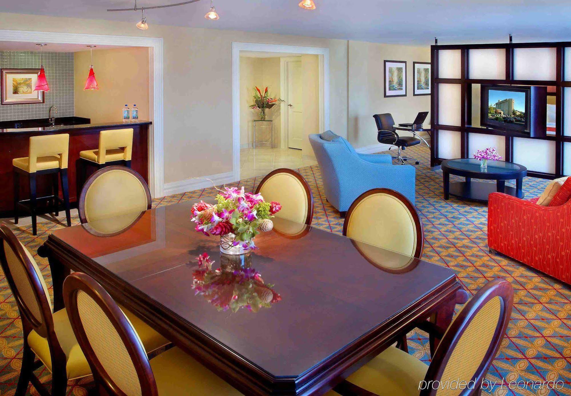 Westchester Marriott Tarrytown Exterior photo