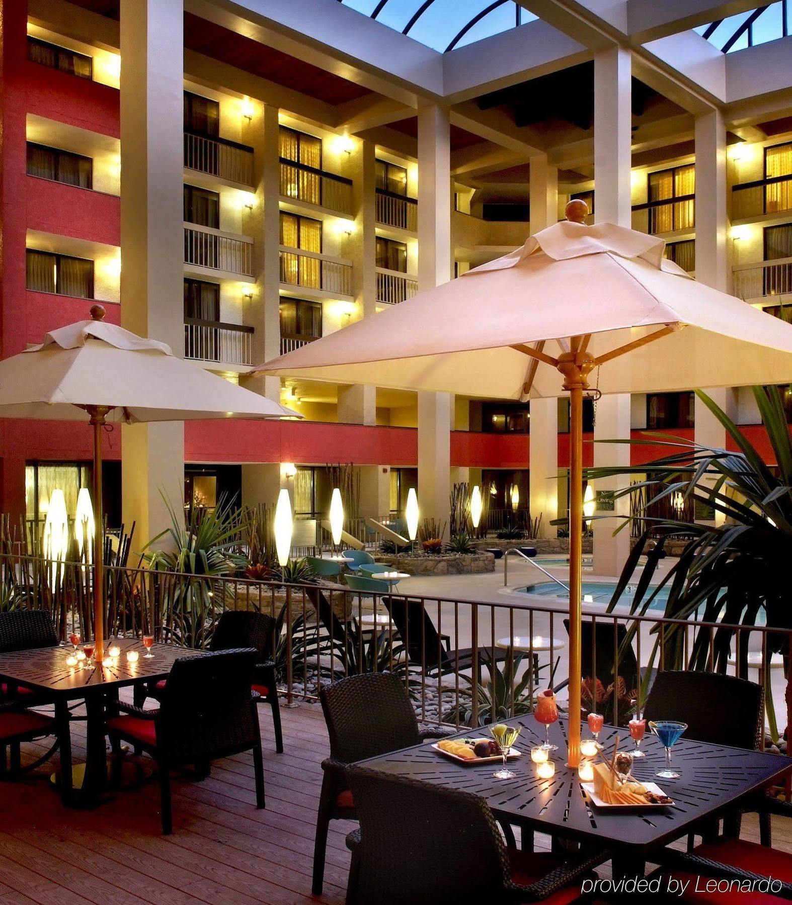 Westchester Marriott Tarrytown Exterior photo