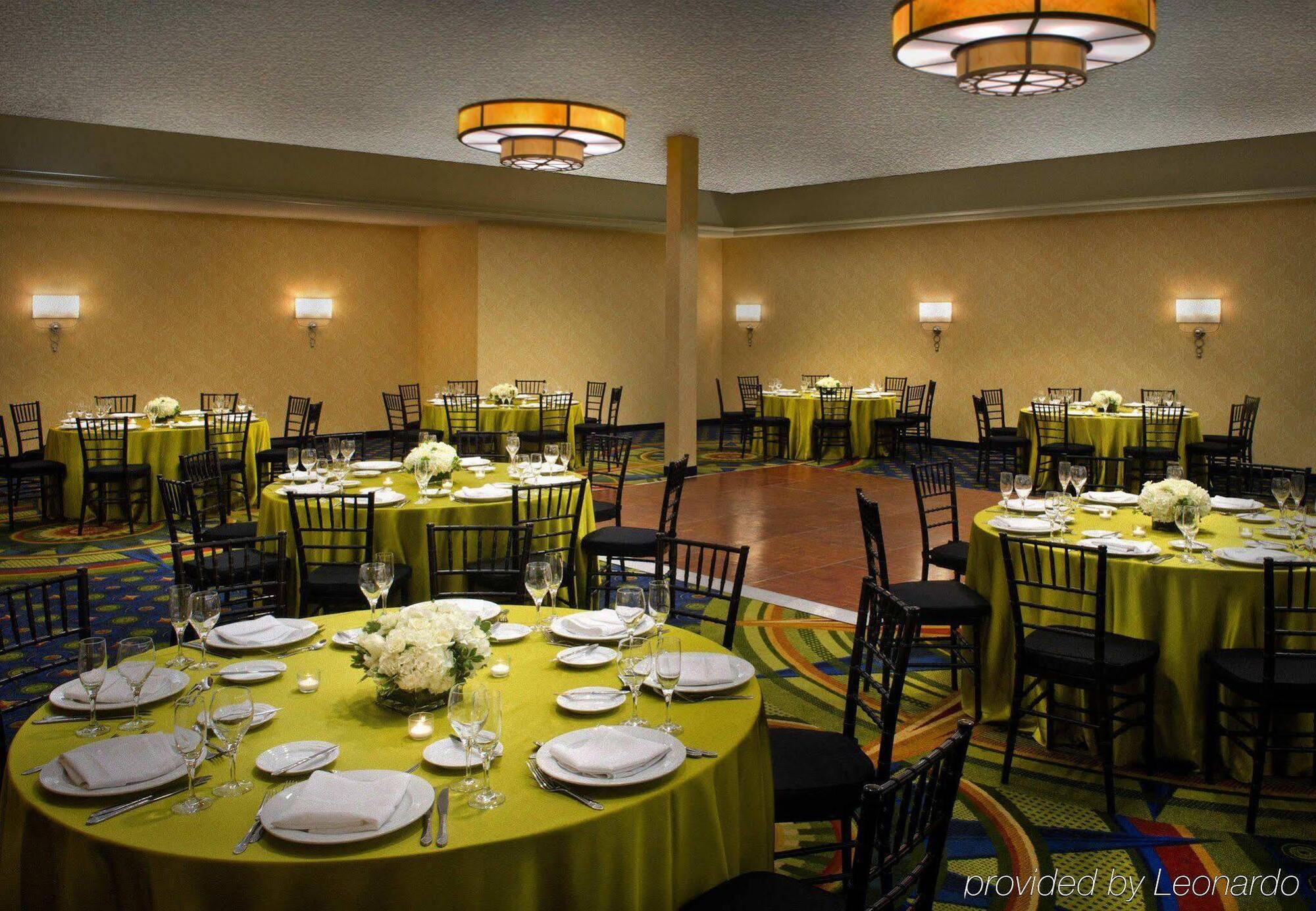 Westchester Marriott Tarrytown Exterior photo